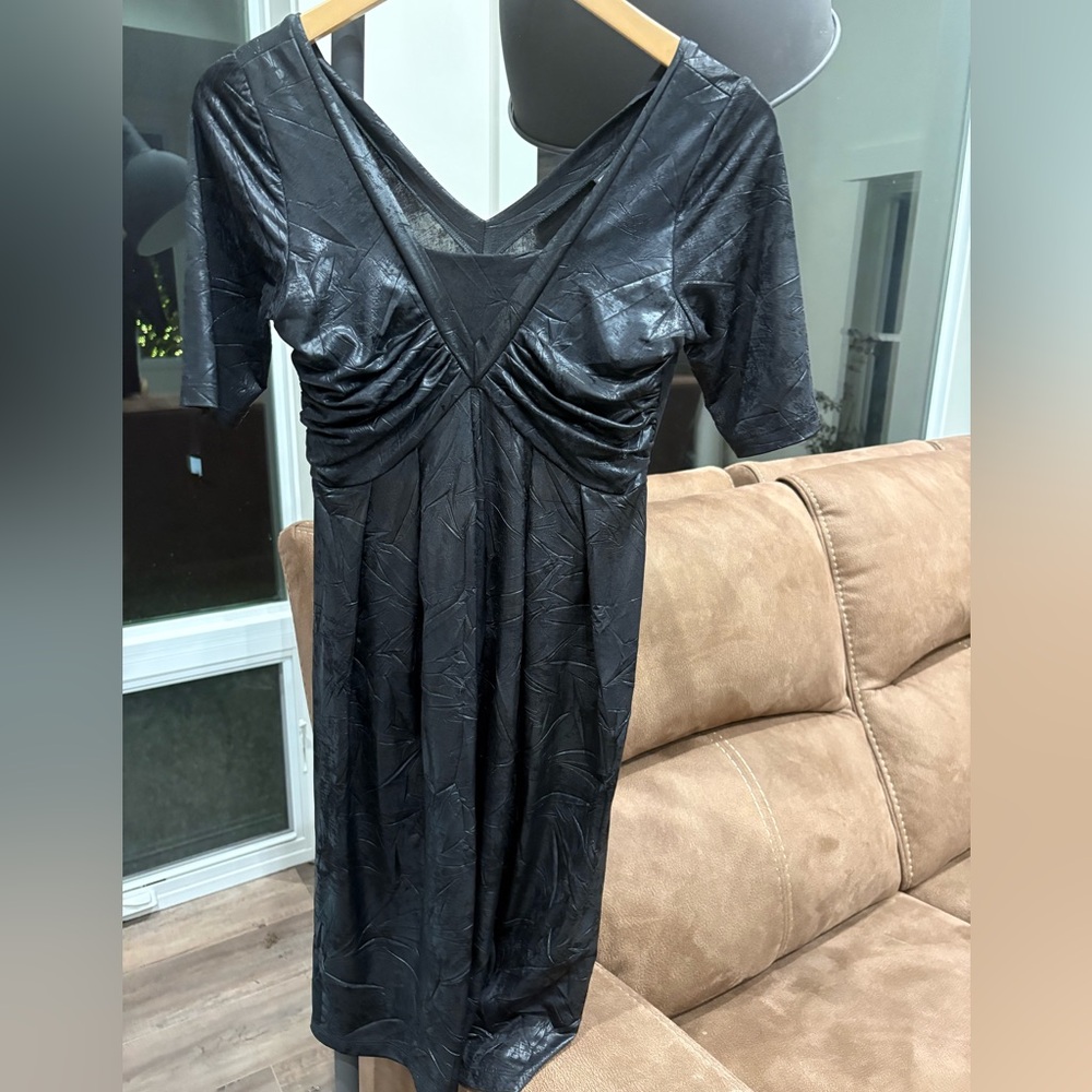 Anni Kuan black v neck dress size xs